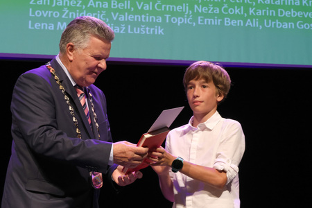 ZLATE PETICE 41 FOTO LJUBO VUKELIČ